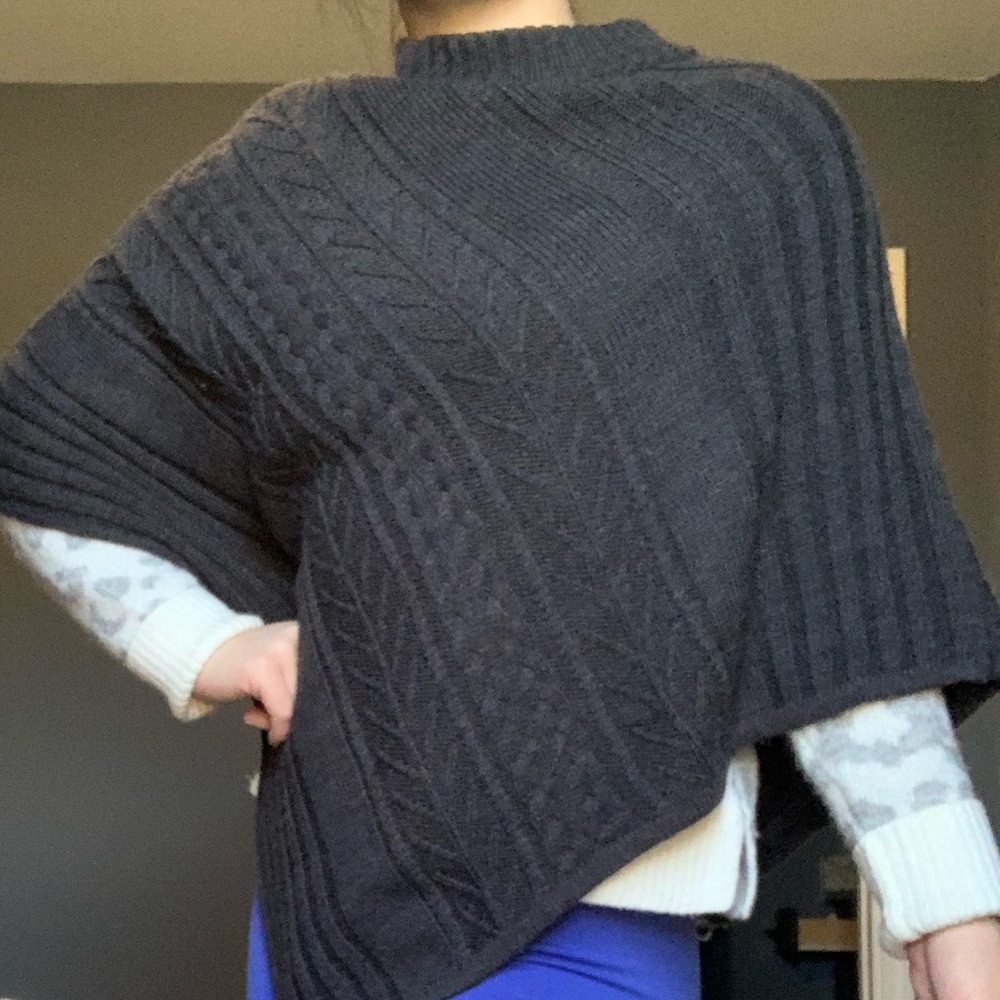 Sweaters - Picture 11 of 13